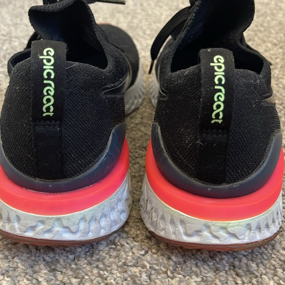 Nike Epic React Flyknit - Picture 6 of 6